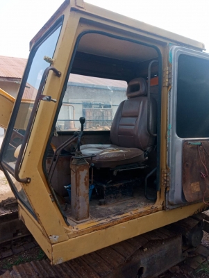 ฝากขาย แบคโฮ CAT E70 เอวมีขยับ ช่วงล่างต้องเก็บงาน ราคาต่อรองได้