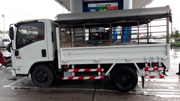 isuzu NMR 4JJ130Turbo ปี 54 สภาพสวย ไมล์ 7x,xxx พร้อมใช้งาน isuzu NMR 4JJ130Turbo ปี 54 สภาพสวย ไมล์ 7x,xxx พร้อมใช้งาน