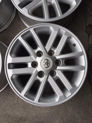 ล้อเดิมโตโยต้า ขอบ17+น๊อต ไม่เบียดบิ่น ซ่อมแตกร้าว ชุด4วง5500บ.โทร0879050181.ส่งได้ทั่วไทย ล้อเดิมโตโยต้า ขอบ17+น๊อต ไม่เบียดบิ่น ซ่อมแตกร้าว ชุด4วง5500บ.โทร0879050181.ส่งได้ทั่วไทย