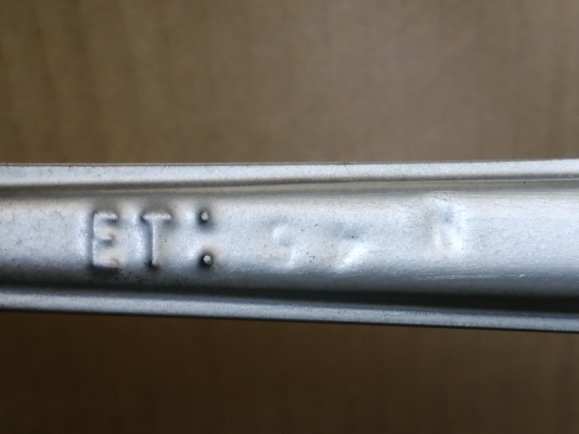 ล้อ19  สภาพสวย ไม่มีซ่อม ราคาไม่แพง