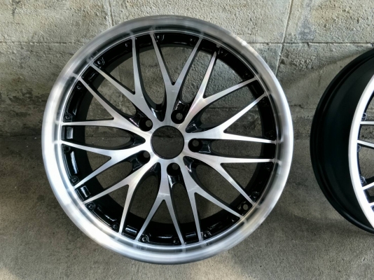ล้อแม็กขอบ18นิ้ว5รู114 ชุดนี้ลดราคาเหลือ 7900 บาท