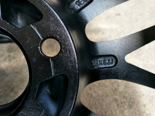 ล้อแม็กขอบ18นิ้ว5รู114 ชุดนี้ลดราคาเหลือ 7900 บาท