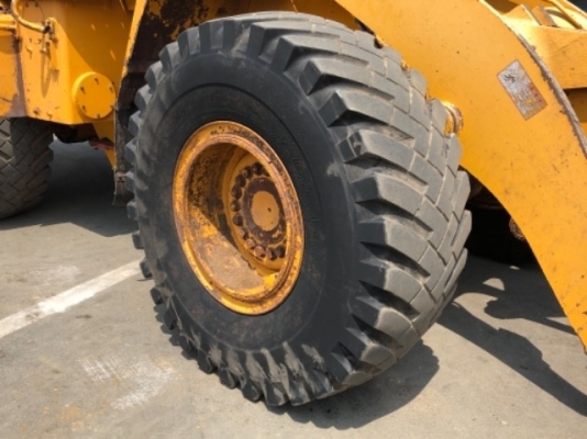 ขายรถตักล้อยาง ยี่ห้อ TCM รุ่น L26