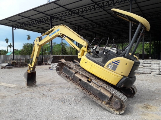 มีVDOขายแบคโฮ KOMATSU PC40MR-2 เอวขยับนิดเดียวอย่างอื่นใช้งานได้ปกติราคา 490,000