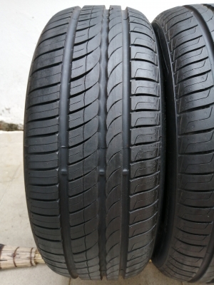ยาง​น้องๆป้ายแดง​ PIRELLI​ 205 55 16​ กลางปี18 ดอกเต็ม​ เนื้อนิ่มๆ ไม่มีปะ ใช้ยาว ราคาไม่​แพง​