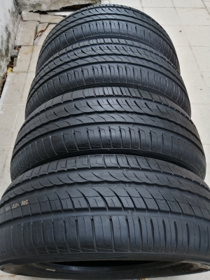 ยาง​น้องๆป้ายแดง​ PIRELLI​ 205 55 16​ กลางปี18 ดอกเต็ม​ เนื้อนิ่มๆ ไม่มีปะ ใช้ยาว ราคาไม่​แพง​