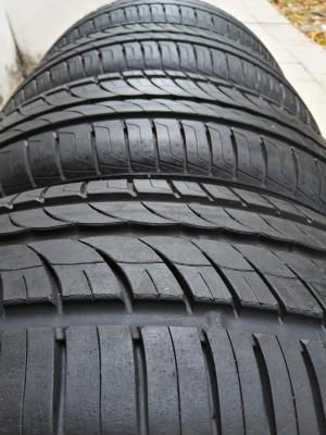 ยาง​น้องๆป้ายแดง​ PIRELLI​ 205 55 16​ กลางปี18 ดอกเต็ม​ เนื้อนิ่มๆ ไม่มีปะ ใช้ยาว ราคาไม่​แพง​