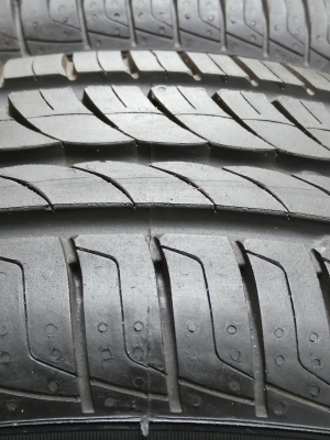 ยาง​น้องๆป้ายแดง​ PIRELLI​ 205 55 16​ กลางปี18 ดอกเต็ม​ เนื้อนิ่มๆ ไม่มีปะ ใช้ยาว ราคาไม่​แพง​