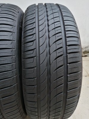 ยาง​น้องๆป้ายแดง​ PIRELLI​ 205 55 16​ กลางปี18 ดอกเต็ม​ เนื้อนิ่มๆ ไม่มีปะ ใช้ยาว ราคาไม่​แพง​