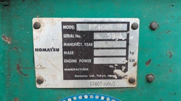 Komatsu PC40MR-1F มีลายหัวเจาะ นำเข้าจากญี่ปุ่น โทร. 080-6565422 (หนิง)