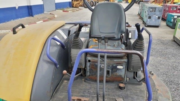 Komatsu PC40MR-1F มีลายหัวเจาะ นำเข้าจากญี่ปุ่น โทร. 080-6565422 (หนิง)