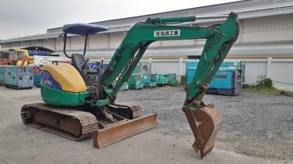 Komatsu PC40MR-1F มีลายหัวเจาะ นำเข้าจากญี่ปุ่น โทร. 080-6565422 (หนิง)