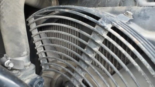 Komatsu PC40MR-1F มีลายหัวเจาะ นำเข้าจากญี่ปุ่น โทร. 080-6565422 (หนิง)