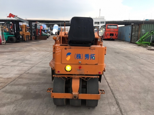 รถบดล้อยาง SAKAI TS-30H