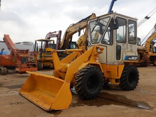 ขายรถตัก KOMATSU WA30-2 นำเข้าจากญี่ปุ่น พร้อมใช้ครับ ติดต่อ 063-9316985 ID LINE : 0639316985 ครับ