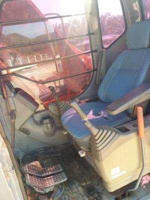 ขาย 1,195,000 HITACHI zx 200-1 japan เอกสารเล่มทะเบียน เครื่องดี ปั้มแรง เอวแน่น ช่วงล่างสวย รถสวยพร้อมใช้เอกสารพร้อมโอน รถอยู่ นครปฐม 090-772-3710 090-772-3708