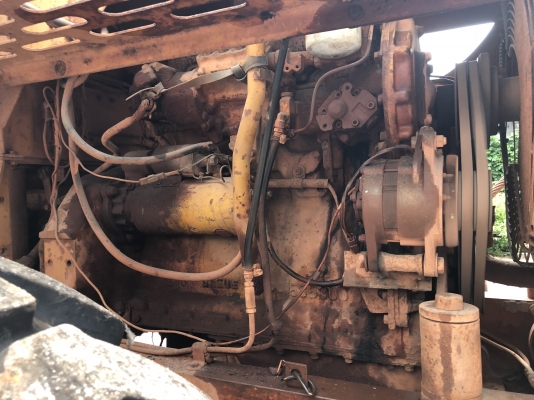 ขายรถตักล้อยาง CATERPILLAR 922B เครื่อง 80แรงม้า สวยๆเดิมๆเล่มทะเบียน สนใจโทร 081-970-1072