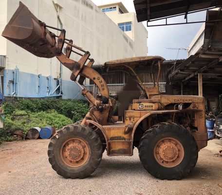 ขายรถตักล้อยาง CATERPILLAR 922B เครื่อง 80แรงม้า สวยๆเดิมๆเล่มทะเบียน สนใจโทร 081-970-1072