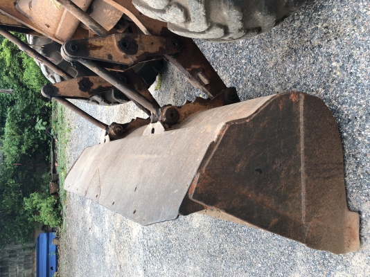 ขายรถตักล้อยาง CATERPILLAR 922B เครื่อง 80แรงม้า สวยๆเดิมๆเล่มทะเบียน สนใจโทร 081-970-1072