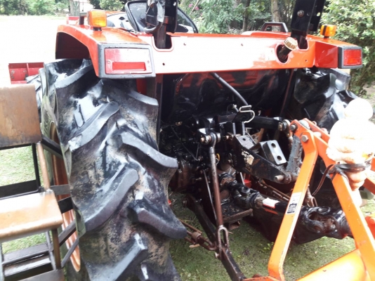 รถ ยันม่า  49 แรง ขับ 4 รถสวยจัด