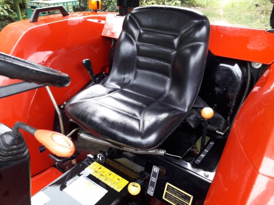 รถ ยันม่า  49 แรง ขับ 4 รถสวยจัด