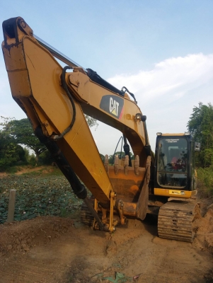 ขาย 1,750,000 CAT 320 GC รถทำงาน 5,000 ชม. เครื่องดี ปั้มแรง ช่วงล่างสวย แอร์หนาว รถสวยพร้อมใช้ เอกสารแจ้งจำหน่าย รถอยู่ อยุธยา 064-191-1112