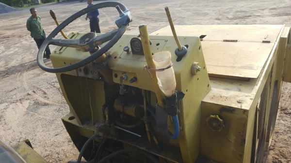 ขาย รถบดขนาด 3.5 ตัน เอวอ่อน ล้อเหล็กหน้า ยางหลัง สั่นทะเทือนได้ เครื่องยนต์ 3 สูบ รถพร้อมใช้งานครับ เอกสารใบซื้อขาย ขาย รถบดขนาด 3.5 ตัน เอวอ่อน ล้อเหล็กหน้า ยางหลัง สั่นทะเทือนได้ เครื่องยนต์ 3 สูบ รถพร้อมใช้งานครับ เอกสารใบซื้อขาย