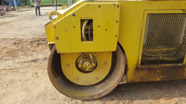 ขาย รถบดขนาด 3.5 ตัน เอวอ่อน ล้อเหล็กหน้า ยางหลัง สั่นทะเทือนได้ เครื่องยนต์ 3 สูบ รถพร้อมใช้งานครับ เอกสารใบซื้อขาย ขาย รถบดขนาด 3.5 ตัน เอวอ่อน ล้อเหล็กหน้า ยางหลัง สั่นทะเทือนได้ เครื่องยนต์ 3 สูบ รถพร้อมใช้งานครับ เอกสารใบซื้อขาย