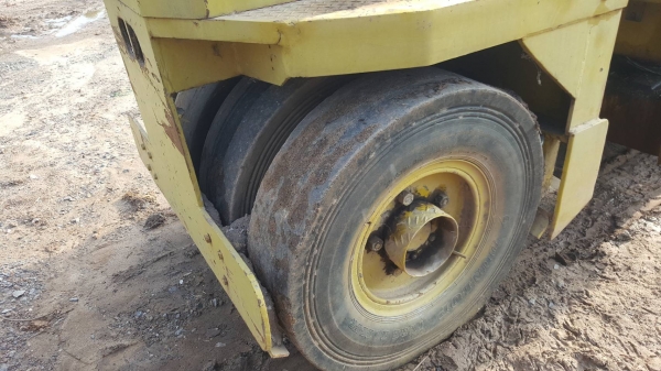 ขาย รถบดขนาด 3.5 ตัน เอวอ่อน ล้อเหล็กหน้า ยางหลัง สั่นทะเทือนได้ เครื่องยนต์ 3 สูบ รถพร้อมใช้งานครับ เอกสารใบซื้อขาย ขาย รถบดขนาด 3.5 ตัน เอวอ่อน ล้อเหล็กหน้า ยางหลัง สั่นทะเทือนได้ เครื่องยนต์ 3 สูบ รถพร้อมใช้งานครับ เอกสารใบซื้อขาย