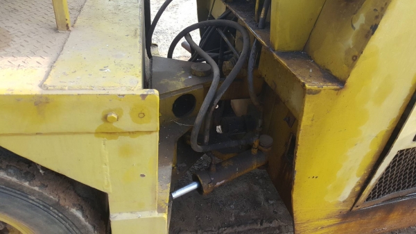 ขาย รถบดขนาด 3.5 ตัน เอวอ่อน ล้อเหล็กหน้า ยางหลัง สั่นทะเทือนได้ เครื่องยนต์ 3 สูบ รถพร้อมใช้งานครับ เอกสารใบซื้อขาย ขาย รถบดขนาด 3.5 ตัน เอวอ่อน ล้อเหล็กหน้า ยางหลัง สั่นทะเทือนได้ เครื่องยนต์ 3 สูบ รถพร้อมใช้งานครับ เอกสารใบซื้อขาย