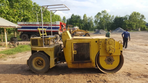 ขาย รถบดขนาด 3.5 ตัน เอวอ่อน ล้อเหล็กหน้า ยางหลัง สั่นทะเทือนได้ เครื่องยนต์ 3 สูบ รถพร้อมใช้งานครับ เอกสารใบซื้อขาย ขาย รถบดขนาด 3.5 ตัน เอวอ่อน ล้อเหล็กหน้า ยางหลัง สั่นทะเทือนได้ เครื่องยนต์ 3 สูบ รถพร้อมใช้งานครับ เอกสารใบซื้อขาย