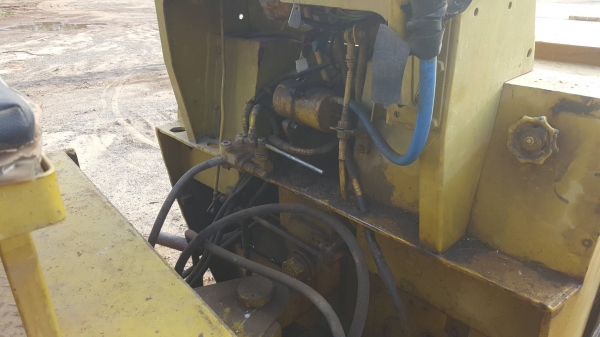 ขาย รถบดขนาด 3.5 ตัน เอวอ่อน ล้อเหล็กหน้า ยางหลัง สั่นทะเทือนได้ เครื่องยนต์ 3 สูบ รถพร้อมใช้งานครับ เอกสารใบซื้อขาย ขาย รถบดขนาด 3.5 ตัน เอวอ่อน ล้อเหล็กหน้า ยางหลัง สั่นทะเทือนได้ เครื่องยนต์ 3 สูบ รถพร้อมใช้งานครับ เอกสารใบซื้อขาย