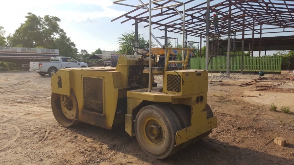 ขาย รถบดขนาด 3.5 ตัน เอวอ่อน ล้อเหล็กหน้า ยางหลัง สั่นทะเทือนได้ เครื่องยนต์ 3 สูบ รถพร้อมใช้งานครับ เอกสารใบซื้อขาย ขาย รถบดขนาด 3.5 ตัน เอวอ่อน ล้อเหล็กหน้า ยางหลัง สั่นทะเทือนได้ เครื่องยนต์ 3 สูบ รถพร้อมใช้งานครับ เอกสารใบซื้อขาย