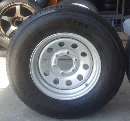 ล้อใหม่กะทะผ่า15 6รูพร้อมยาง\%XCD225/75/15 ปี18 2 ล้อ ล้อใหม่กะทะผ่า15 6รูพร้อมยาง\%XCD225/75/15 ปี18 2 ล้อ