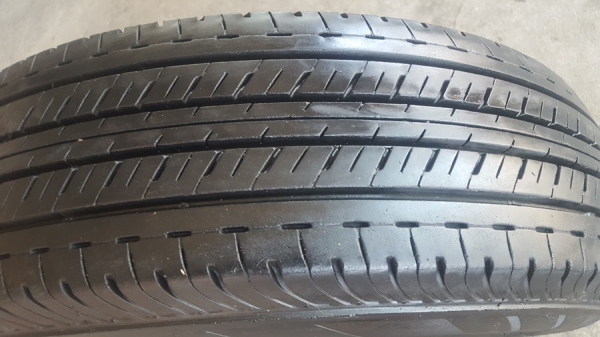 ขายยาง\% 195R15 ปี 3717 BRIDGESTONE R611 4 เส้น ขายยาง\% 195R15 ปี 3717 BRIDGESTONE R611 4 เส้น