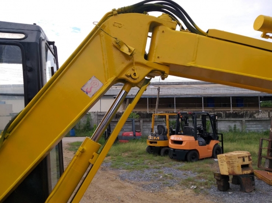 ขายรถแมคโค KOMATSU PC 38UU-2 เทียบเท่า PC40 แทรคยาง บูมออฟเซท คอนโทรลสั้น ไฟฟ้า ติอต่อ 098-7962549