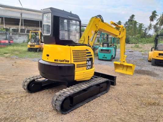 ขายรถแมคโค KOMATSU PC 38UU-2 เทียบเท่า PC40 แทรคยาง บูมออฟเซท คอนโทรลสั้น ไฟฟ้า ติอต่อ 098-7962549