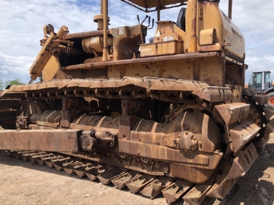 ขายรถดันดิน KOMATSU D80P-12 (D8) นำเข้าเองจากญี่ปุ่น สภาพสวยพร้อมใช้ มีVDOการทำงานครับ