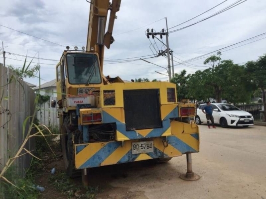 เครน 4 ล้อ 25 ตัน KATO KR25H-II สภาพพร้อมใช้ อุปกรณ์ครบ เอกสารเล่มทะเบียน  โทร 0610710295  สนใจ รายการสินค้า อื่นๆ ที่ เว็ปไชค์ Truck2Hand https://www.truck2hand.com/index.php?actions=content/search&amp;member_id=136193  Facebook ส่วนตัวทัก Http://www.fac