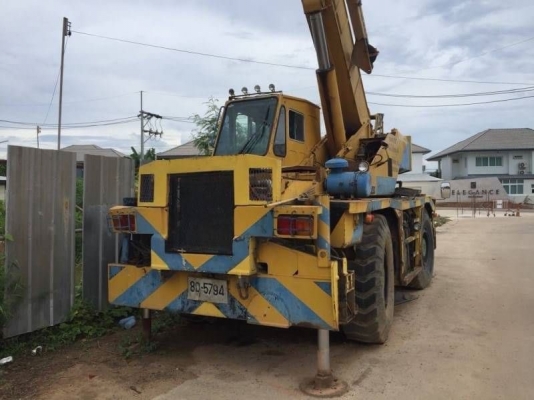 เครน 4 ล้อ 25 ตัน KATO KR25H-II สภาพพร้อมใช้ อุปกรณ์ครบ เอกสารเล่มทะเบียน  โทร 0610710295  สนใจ รายการสินค้า อื่นๆ ที่ เว็ปไชค์ Truck2Hand https://www.truck2hand.com/index.php?actions=content/search&amp;member_id=136193  Facebook ส่วนตัวทัก Http://www.fac