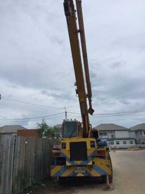 เครน 4 ล้อ 25 ตัน KATO KR25H-II สภาพพร้อมใช้ อุปกรณ์ครบ เอกสารเล่มทะเบียน  โทร 0610710295  สนใจ รายการสินค้า อื่นๆ ที่ เว็ปไชค์ Truck2Hand https://www.truck2hand.com/index.php?actions=content/search&amp;member_id=136193  Facebook ส่วนตัวทัก Http://www.fac