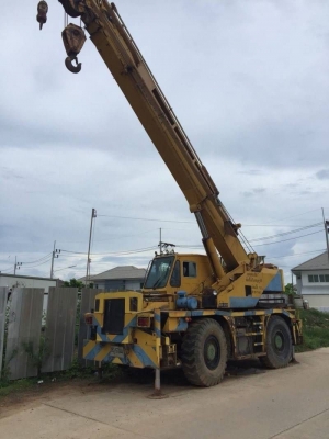 เครน 4 ล้อ 25 ตัน KATO KR25H-II สภาพพร้อมใช้ อุปกรณ์ครบ เอกสารเล่มทะเบียน  โทร 0610710295  สนใจ รายการสินค้า อื่นๆ ที่ เว็ปไชค์ Truck2Hand https://www.truck2hand.com/index.php?actions=content/search&amp;member_id=136193  Facebook ส่วนตัวทัก Http://www.fac