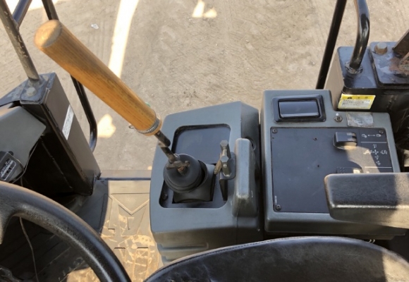 ขายรถตักล้อยาง CAT 910H ปี 2013 นำเข้าเองจากญี่ปุ่น สภาพสวยพร้อมใช้ มีVDOการทำงานครับ