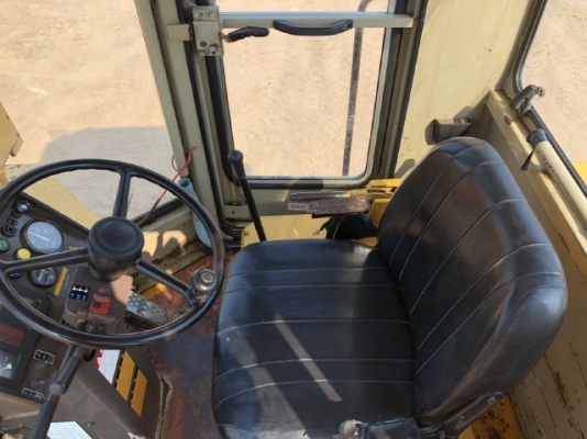 ขายรถตักล้อยาง KOMATSU WA100-1 นำเข้าเองจากญี่ปุ่น สภาพสวยพร้อมใช้ มีVDOการทำงานครับ ขายรถตักล้อยาง KOMATSU WA100-1 นำเข้าเองจากญี่ปุ่น สภาพสวยพร้อมใช้ มีVDOการทำงานครับ