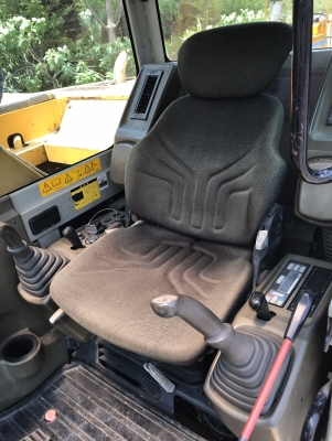 ขาย รถแม็คโคร KATO HD308US(ขนาด 6 ตัน)พร้อมใช้งาน นำเข้าเองจากประเทศญี่ปุ่น ติดต่อ 063-9316985 ID LINE : 0639316985 ครับ