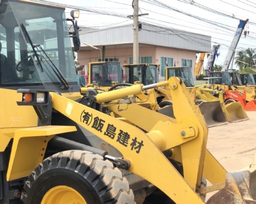 ขายรถตักล้อยาง KOMATSU WA100-5 (6,xxx ชั่วโมง) นำเข้าเองจากญี่ปุ่น สภาพสวยพร้อมใช้ มีVDOการทำงานครับ
