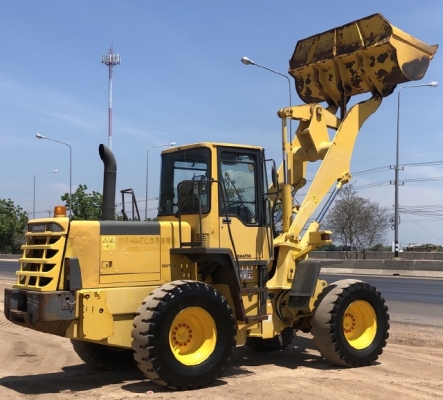 ขายรถตักล้อยาง KOMATSU WA200-3E แขนยาวพิเศษ รถนอกนำเข้าจากญี่ปุ่น สภาพสวยพร้อมใช้