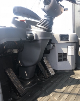 ขายรถตักล้อยาง KOMATSU WA320-5 นำเข้าเองจากญี่ปุ่น สภาพสวยพร้อมใช้ มีVDOการทำงานครับ