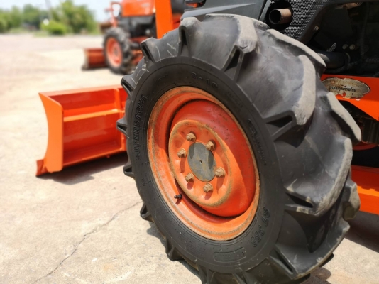 สินค้าเข้าใหม่คับ L3408 สวยๆ ใช้งาน1400ช.ม. ยางดี4เส้น ราคา200000บาท อุปกรณ์3ชิ้น สนใจติดต่อที่0906910337ต้า