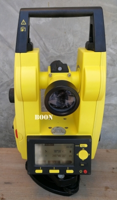 กล้องวัดมุมอิเล็กทรอนิกส์ THEODOLITE LEICA BUILDER T100